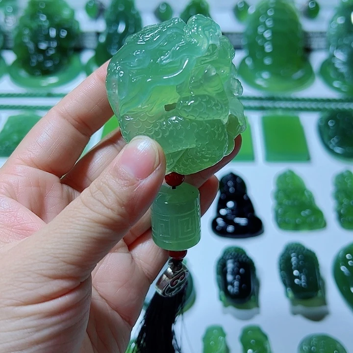 终***见蛇纹石玉合金手把件