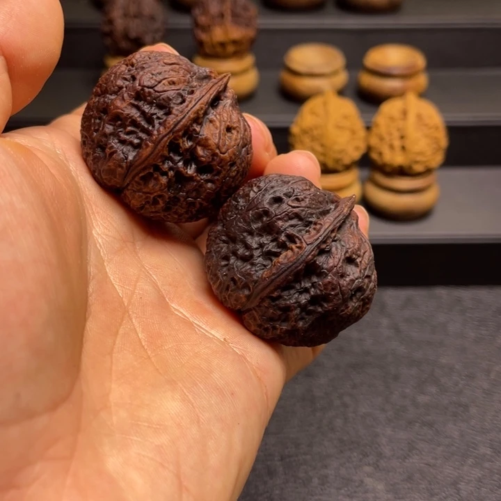 文玩核桃吊坠F七彩香炉38