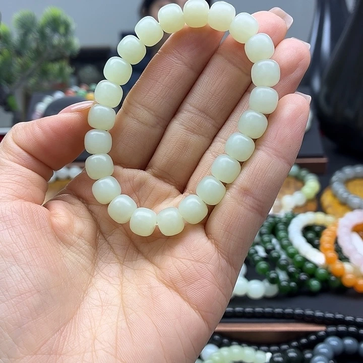 和田玉未镶嵌手串