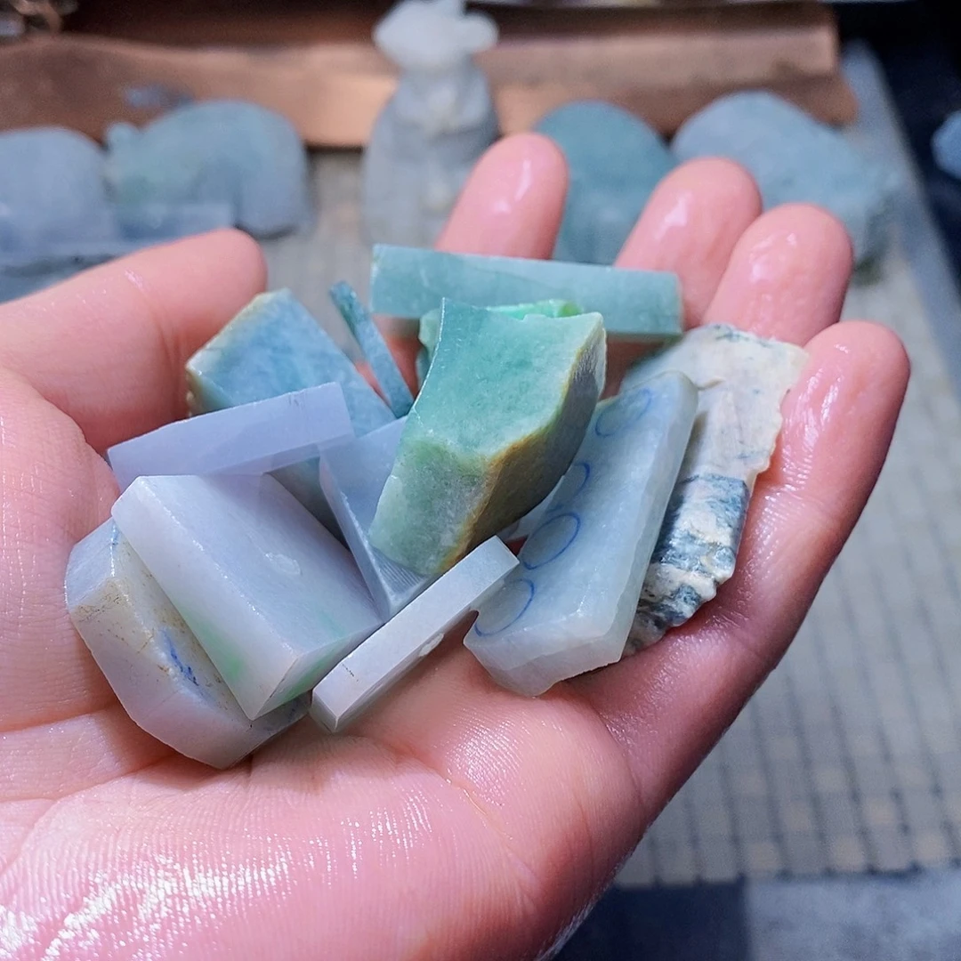 双***双翡翠未镶嵌颈饰588