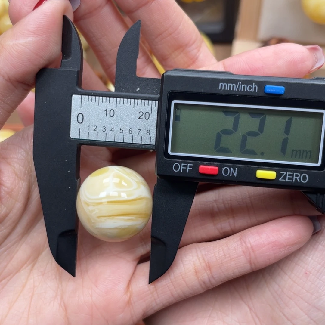 琥珀珠宝奇石未镶嵌大***?