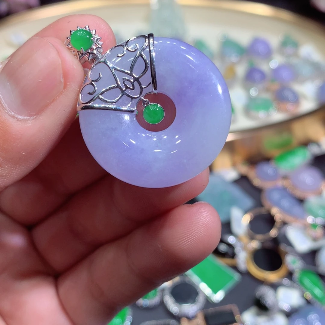 翡翠吊坠(赠链)18K金镶嵌