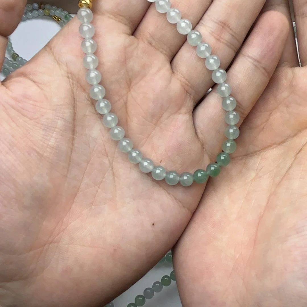 小***鱼翡翠未镶嵌颈饰122