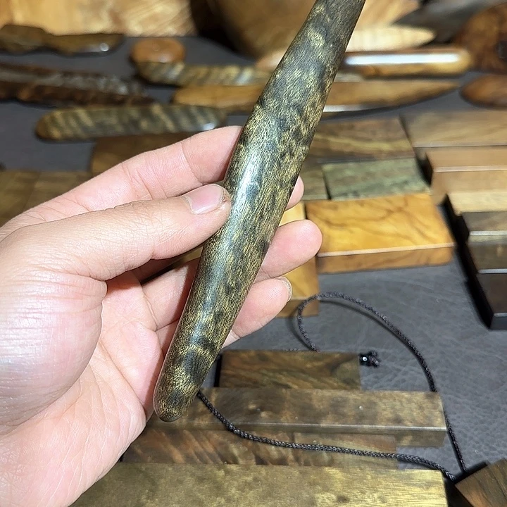 用***3阴沉木直播间一物一拍截图