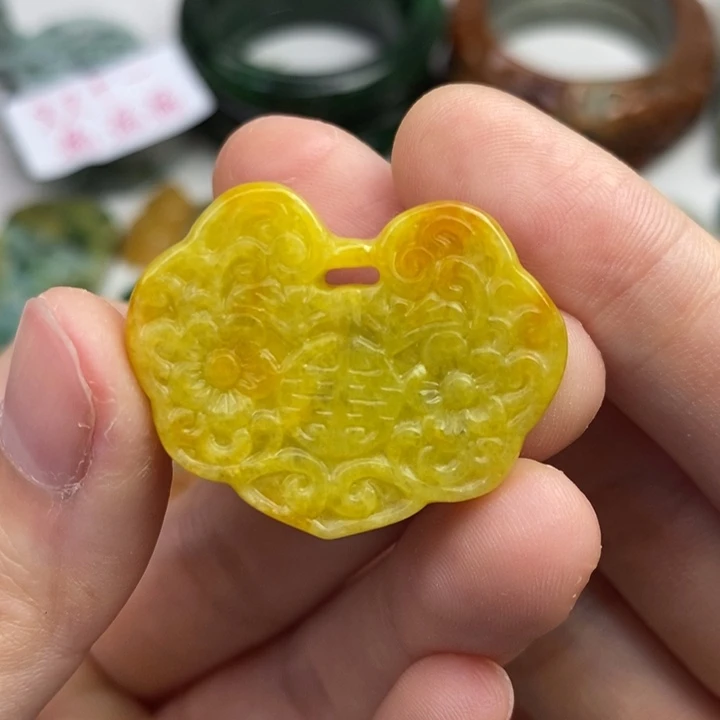 颈饰未镶嵌翡翠吊坠