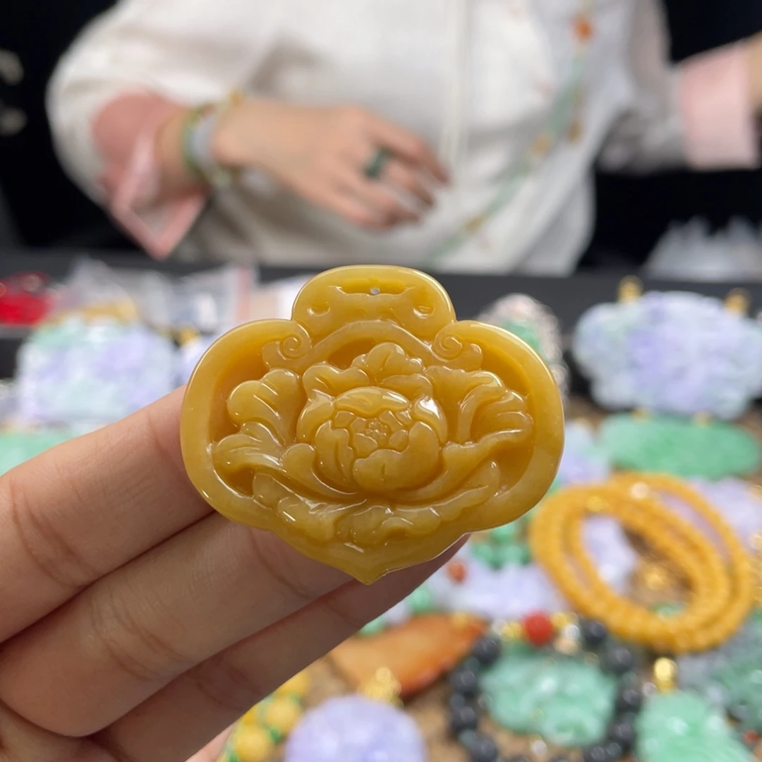 翡翠未镶嵌颈饰代编织