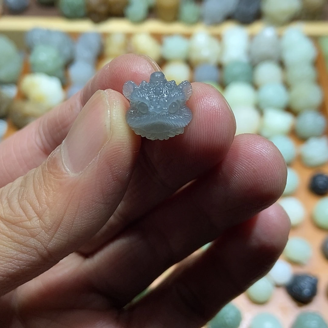 和田玉未镶嵌颈饰定制