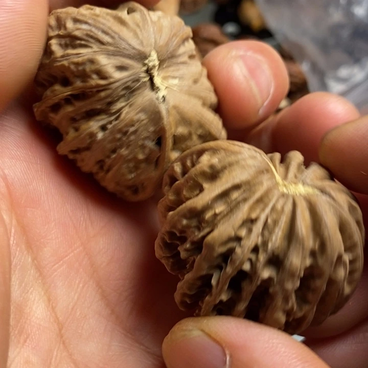 文玩核桃吊坠拿姐32