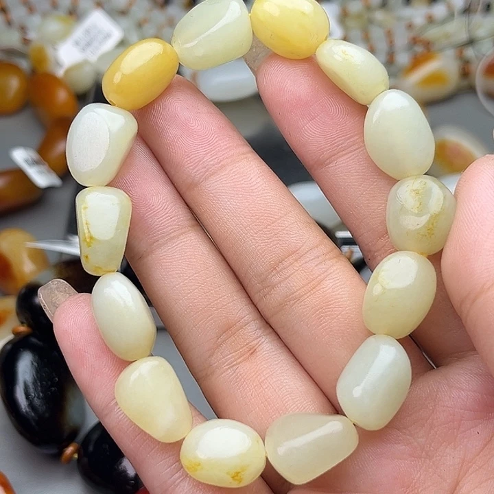 和田玉（糖玉）未镶嵌手链