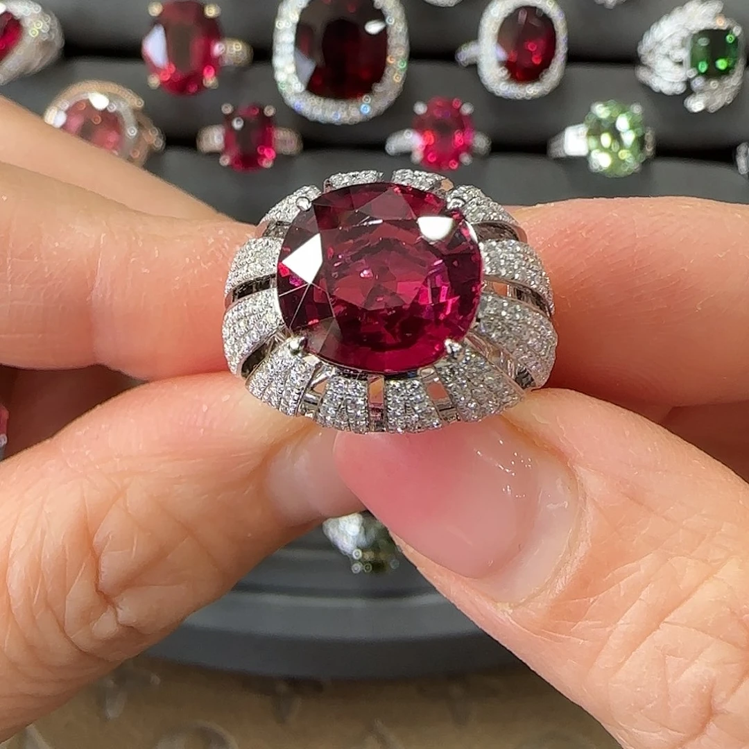 戒指18K金镶嵌碧玺6.3ct