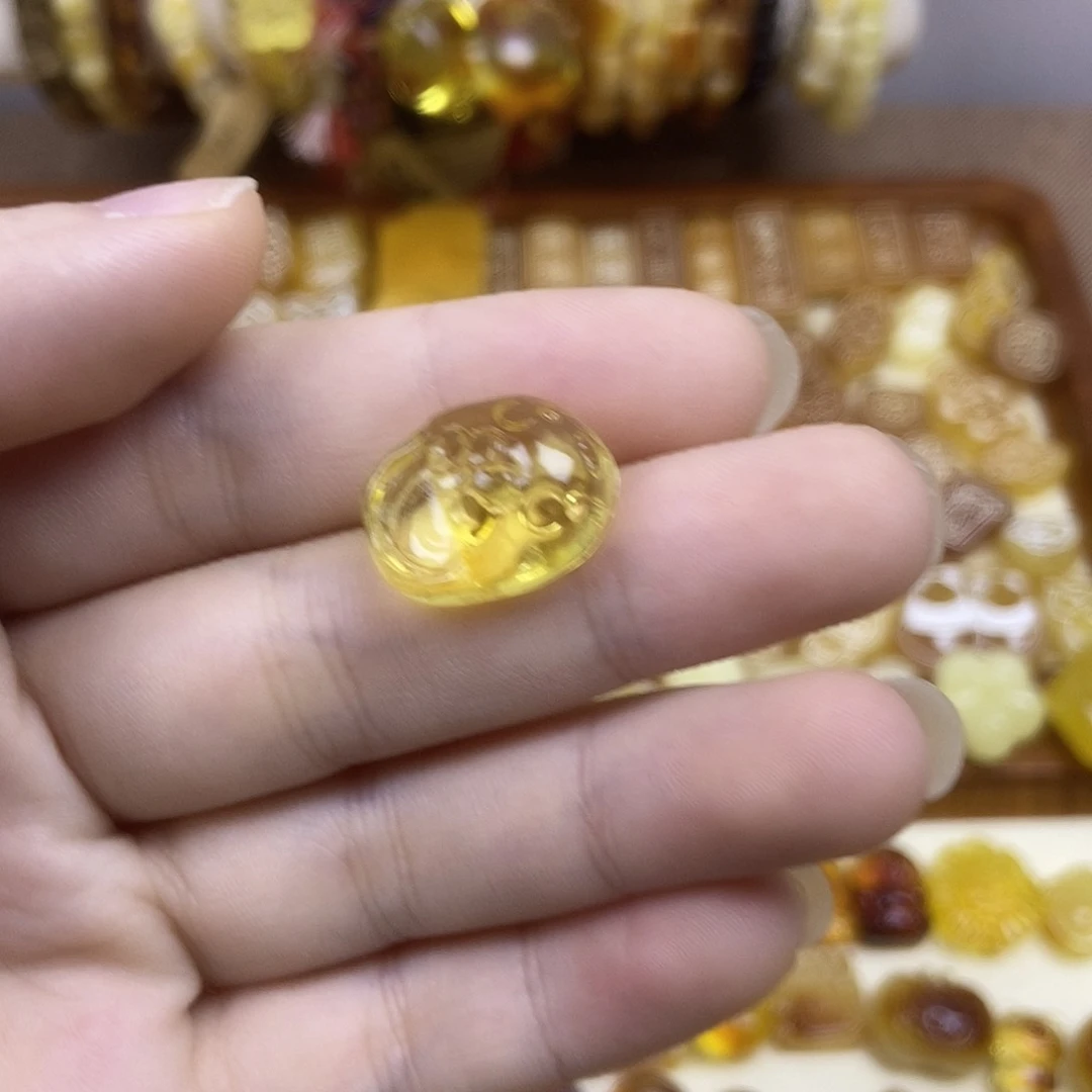 橄榄核吊坠小拖鞋