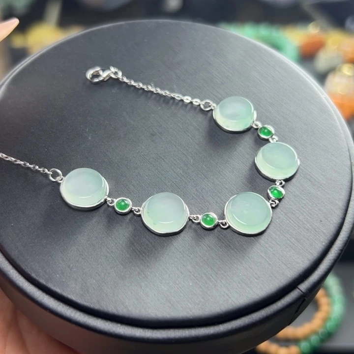 石英质玉（非洲翠）未镶嵌手链