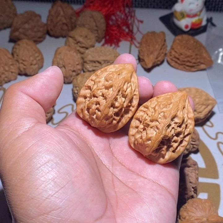 木质类一****）十三陵鸡心