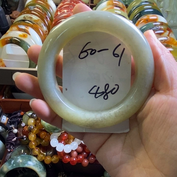 @***n蛇纹石玉未镶嵌手镯