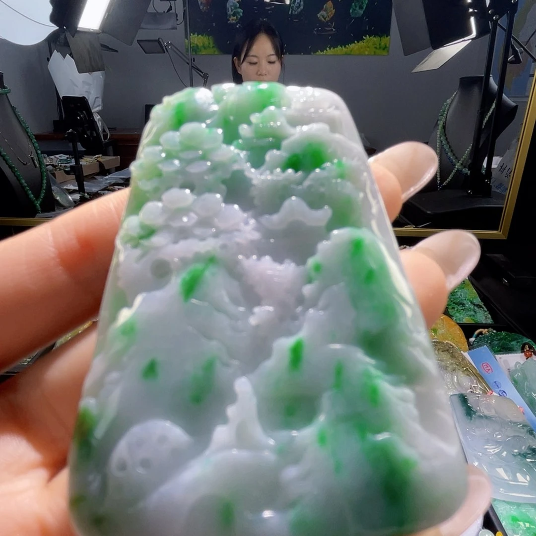 颈饰未镶嵌翡翠一