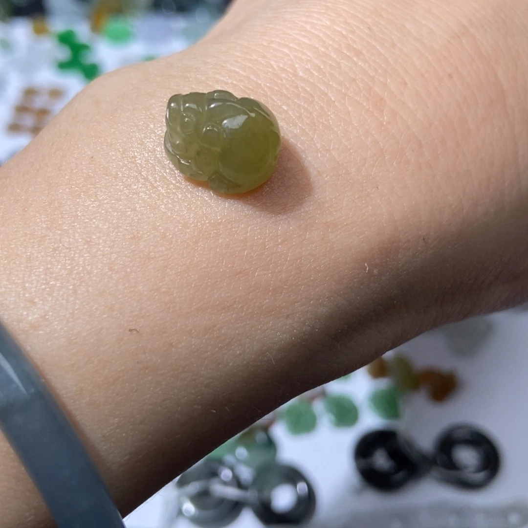 定制翡翠未镶嵌翡翠