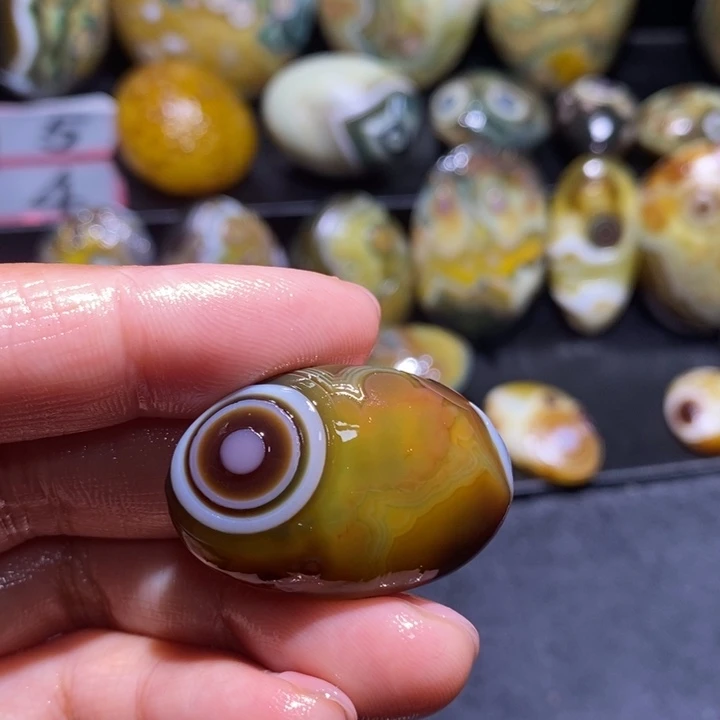 玛瑙/玉髓未镶嵌珠宝半成品14
