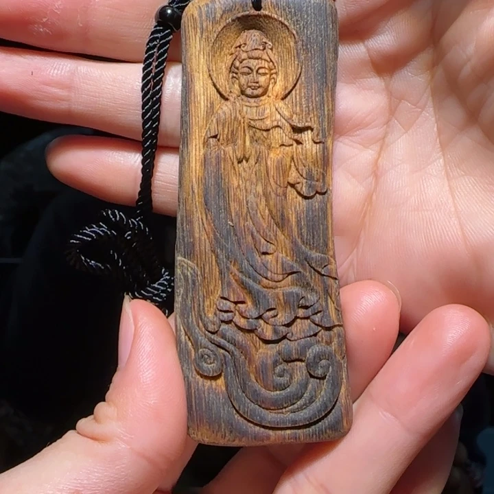 手把件沉香千里香吊坠13.4克