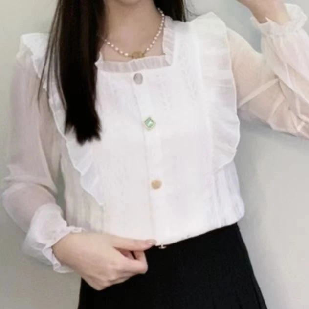 351-400蕾丝气质长袖白色洋气时尚百搭设计感