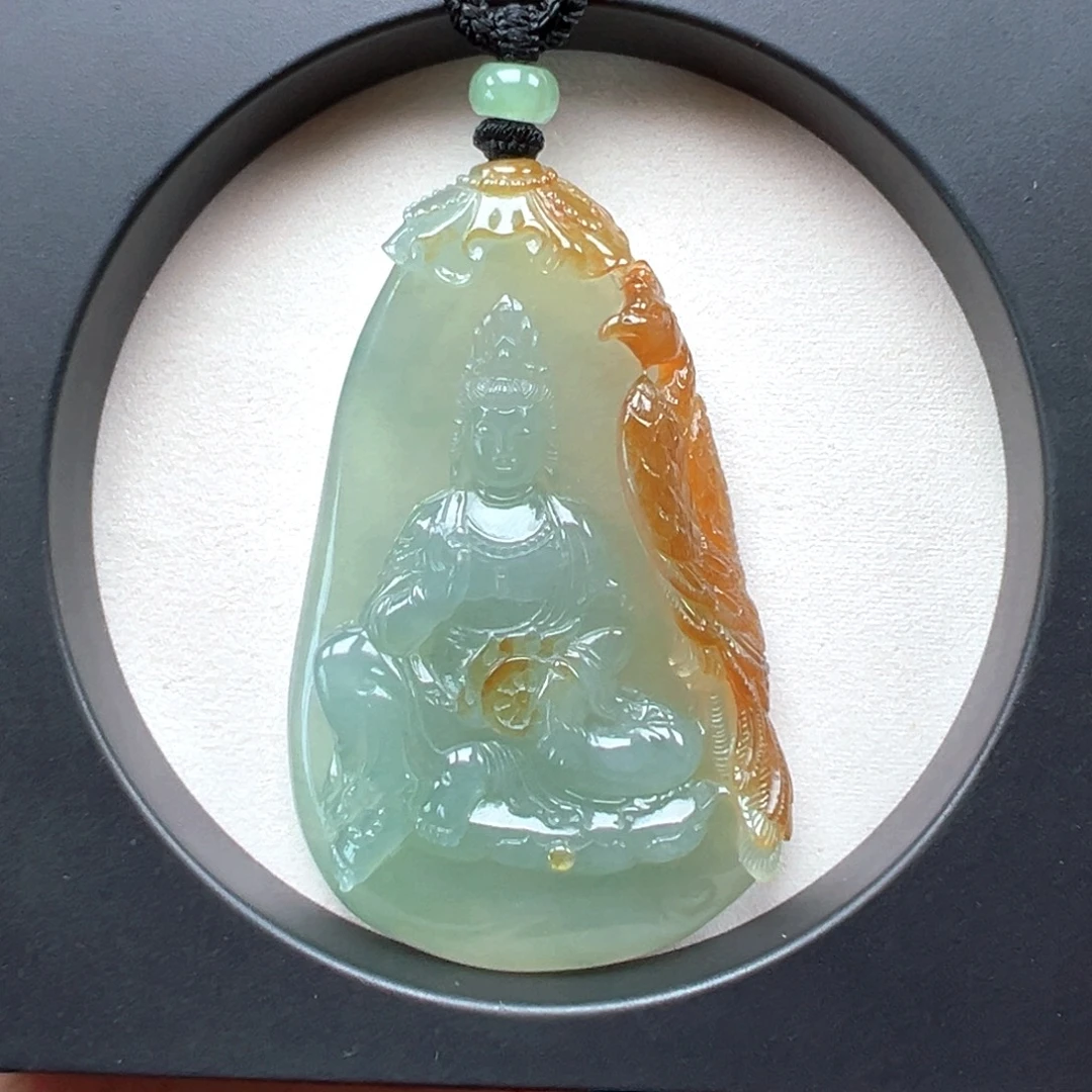 翡翠未镶嵌颈饰观音