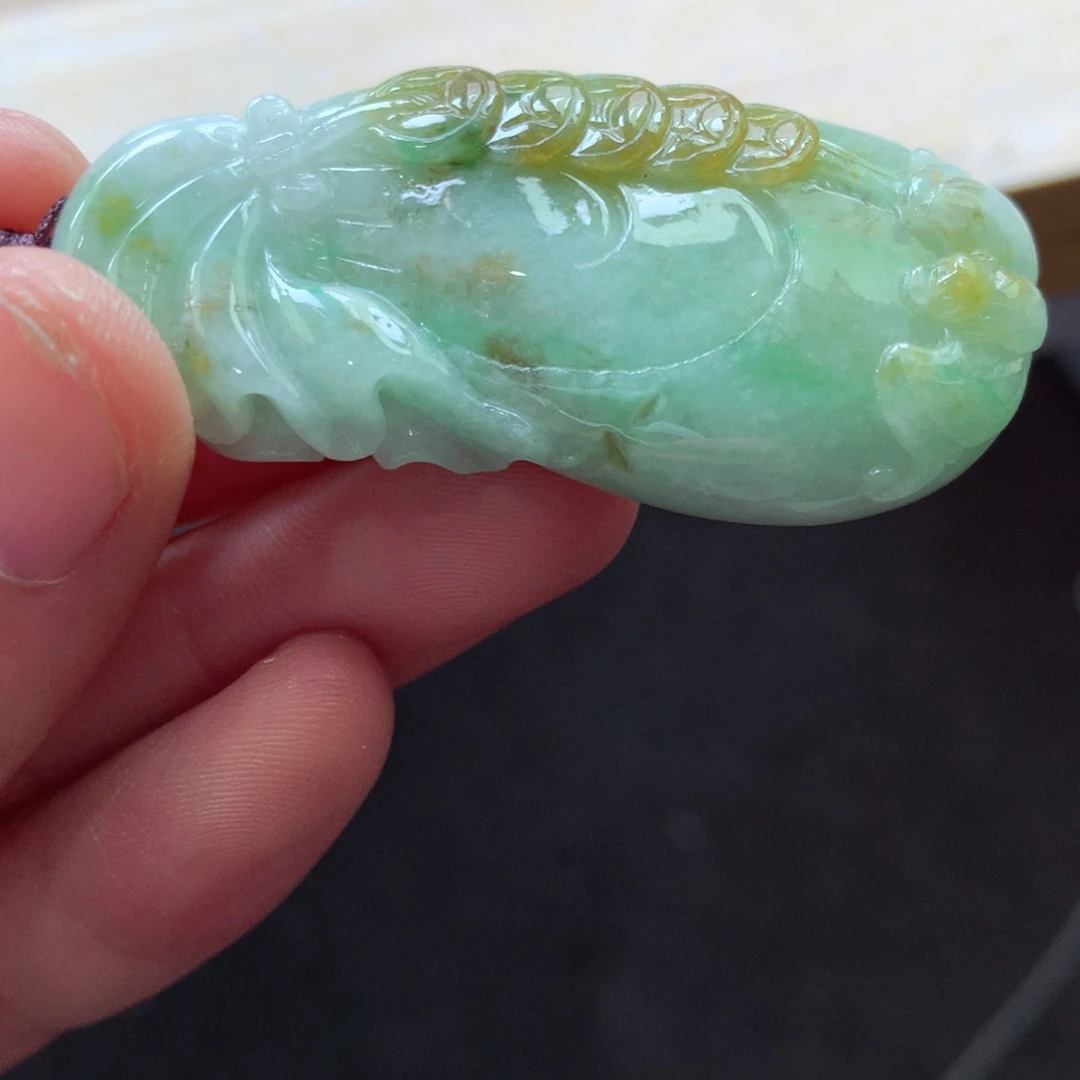 翡翠颈饰未镶嵌吊坠