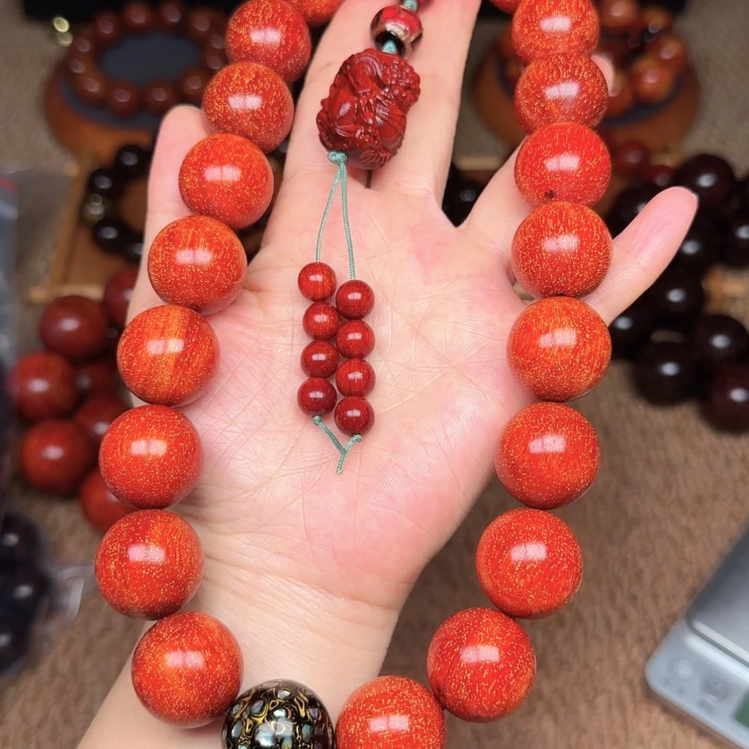 檀香紫檀（小叶紫檀）2.0手红