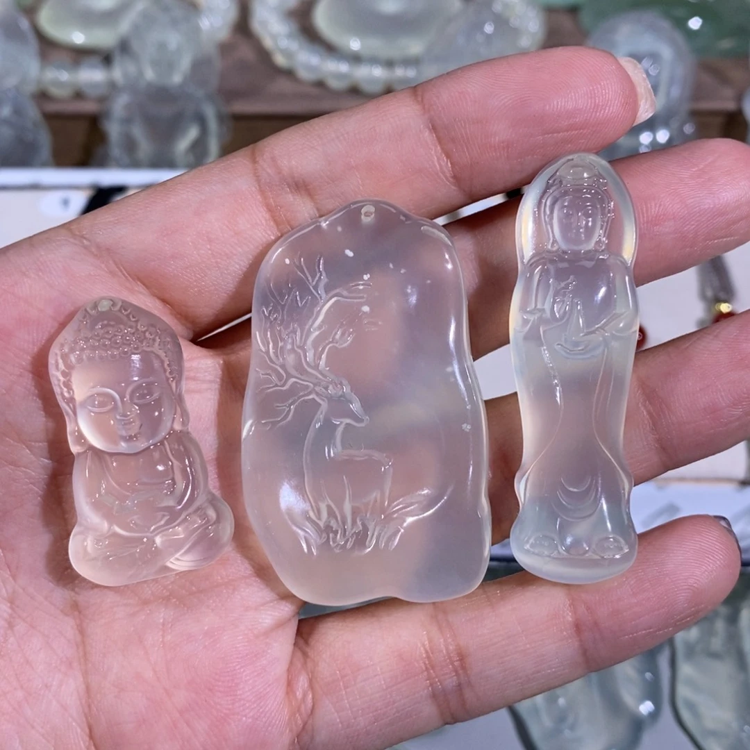 一***猫未镶嵌岫玉颈饰吊坠