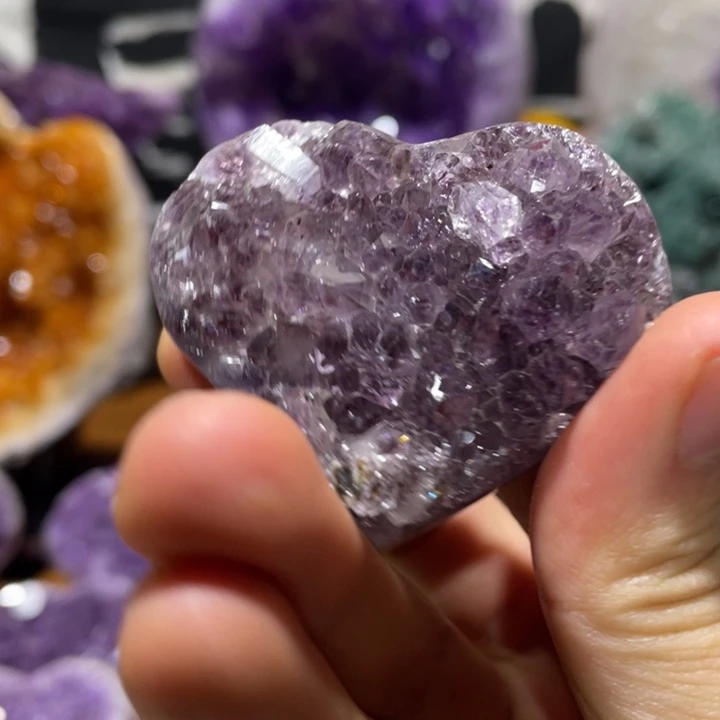 紫晶未镶嵌大型摆件（非配饰）