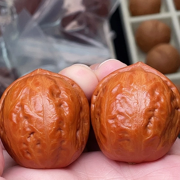 文玩核桃把件琥珀球