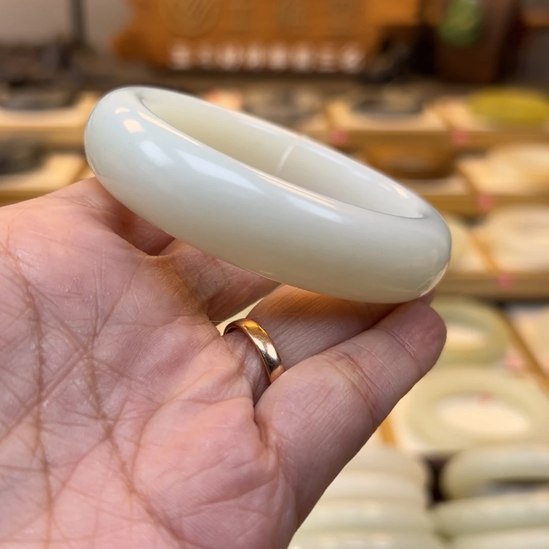 和田玉未镶嵌手镯17