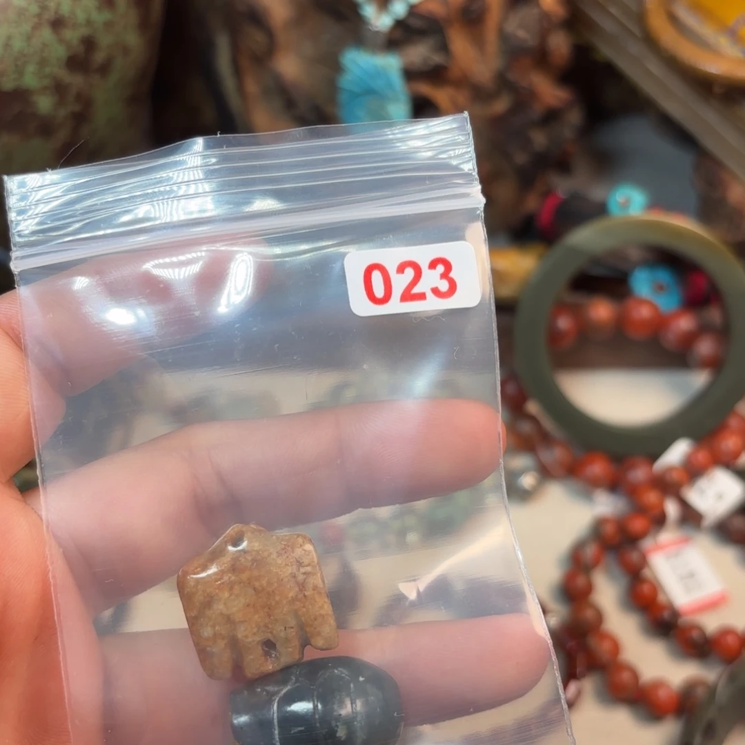 岫岩河磨玉（透闪石质玉）颈饰未镶嵌哆**遊