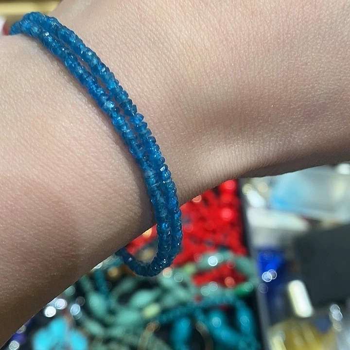 邱***糖花岗石铁合金中古香水沐浴露持久留香