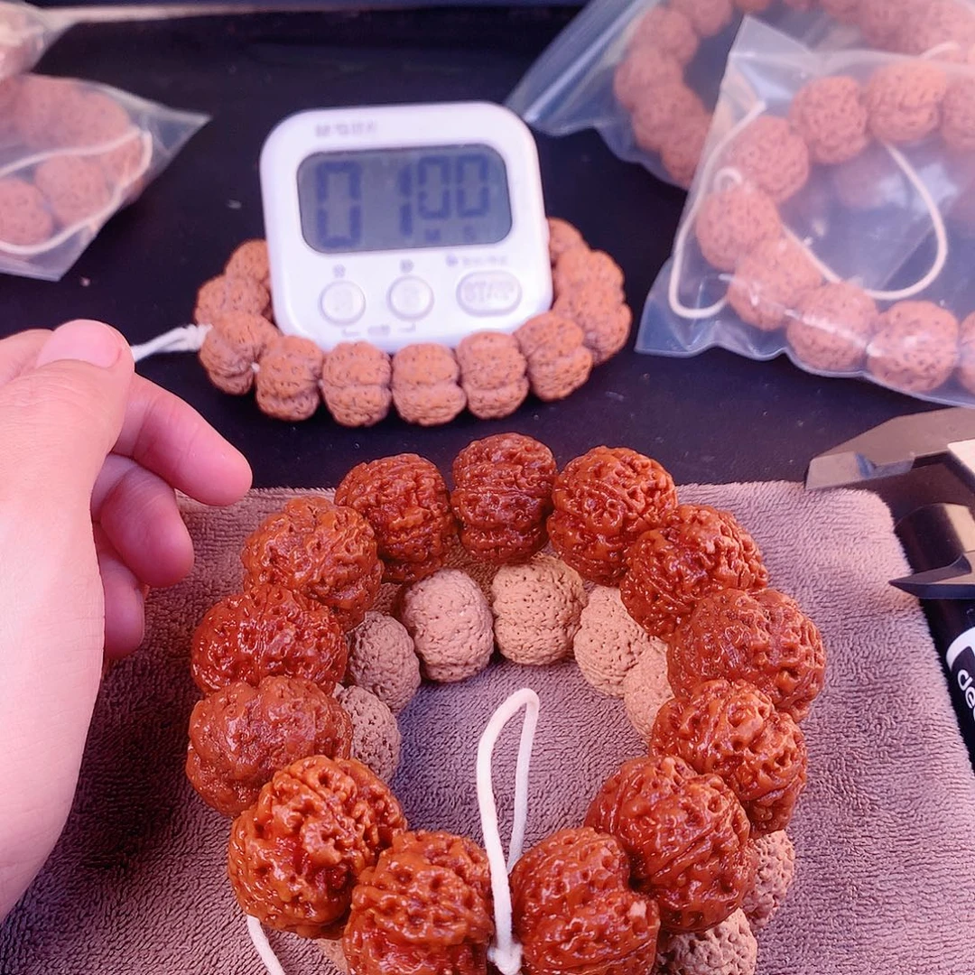 帅****吊坠金刚菩提18————-