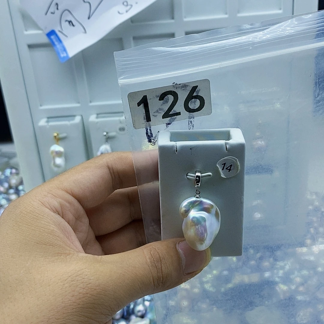 淡水珍珠合金颈饰