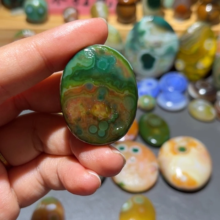 一***地玛瑙/玉髓未镶嵌颈饰