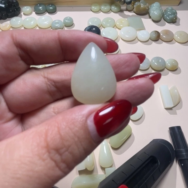 和田玉（糖玉）未镶嵌珠宝半成品