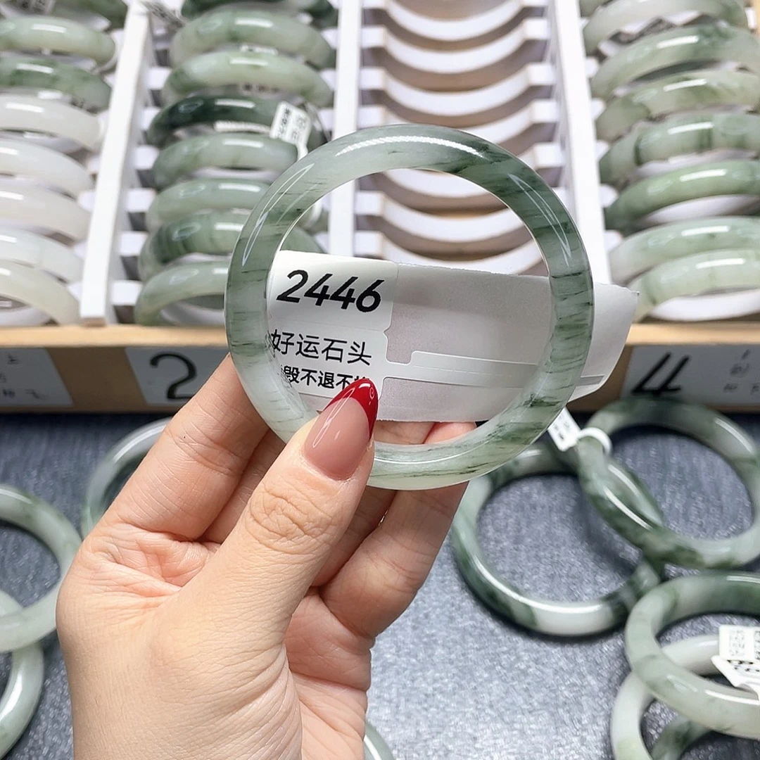 未镶嵌手镯石英质玉2446