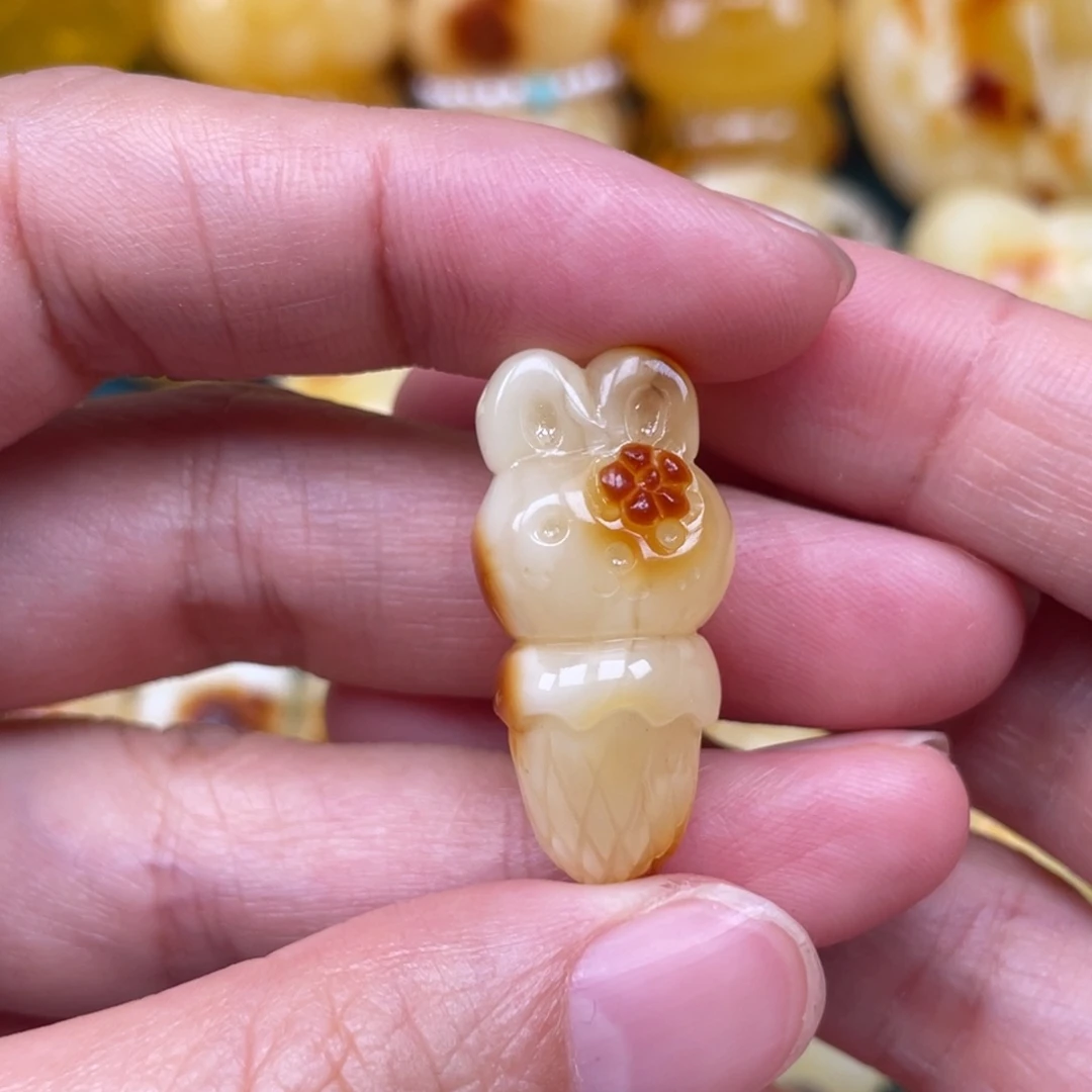 未镶嵌琥珀裸石蜜蜡