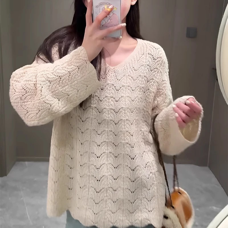 孕妇装2025春秋新款法式镂空V领针织衫慵懒风宽松立体钩花毛衣