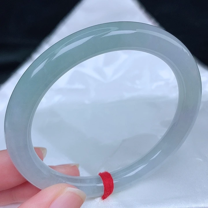 未镶嵌手镯（圆镯）翡翠天然