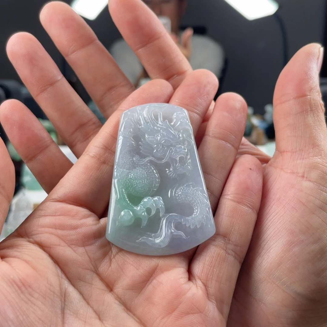 用***6翡翠未镶嵌颈饰龙牌缅甸天然翡翠Ａ货糯冰种春彩料