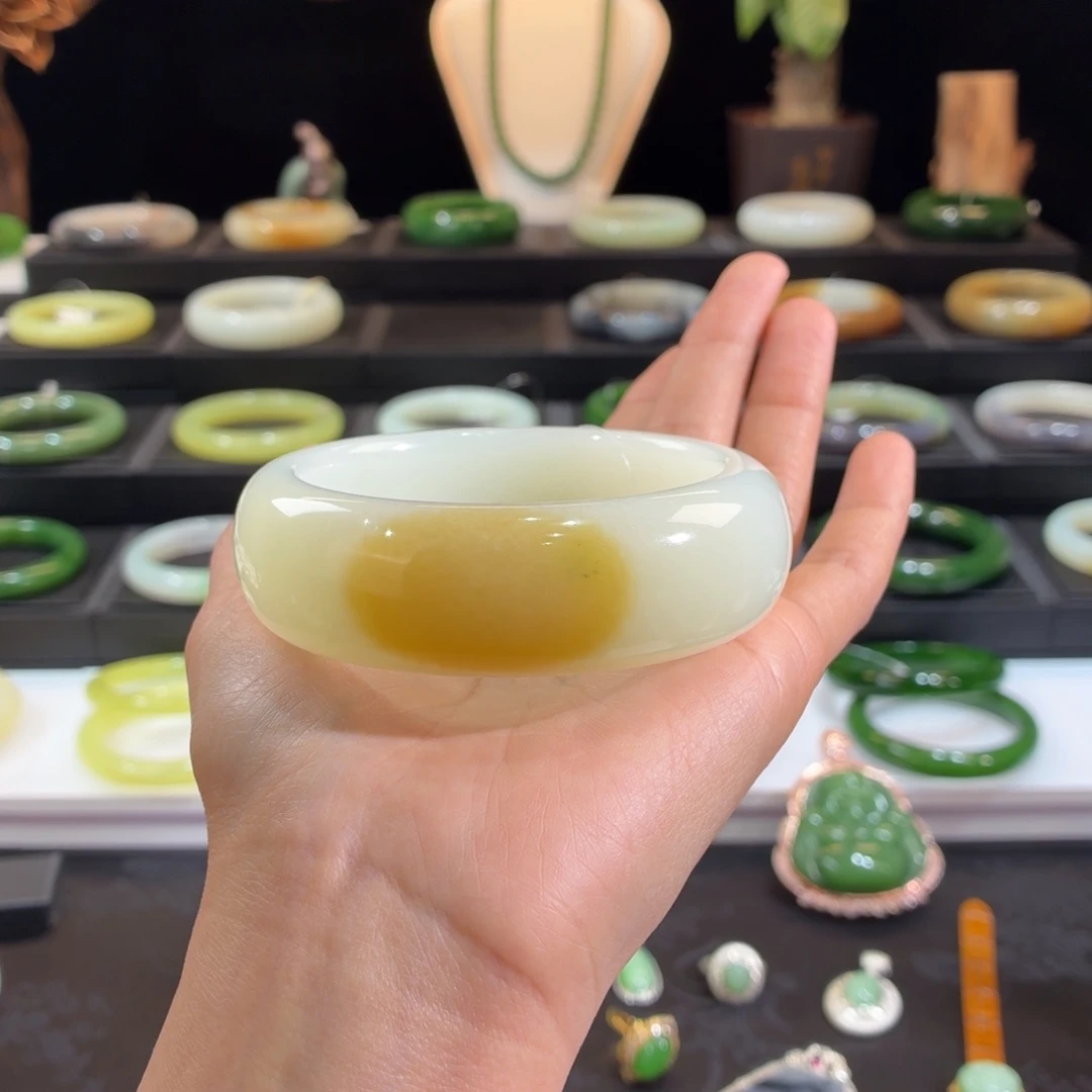 田***1和田玉未镶嵌手镯特色糖翠58.5