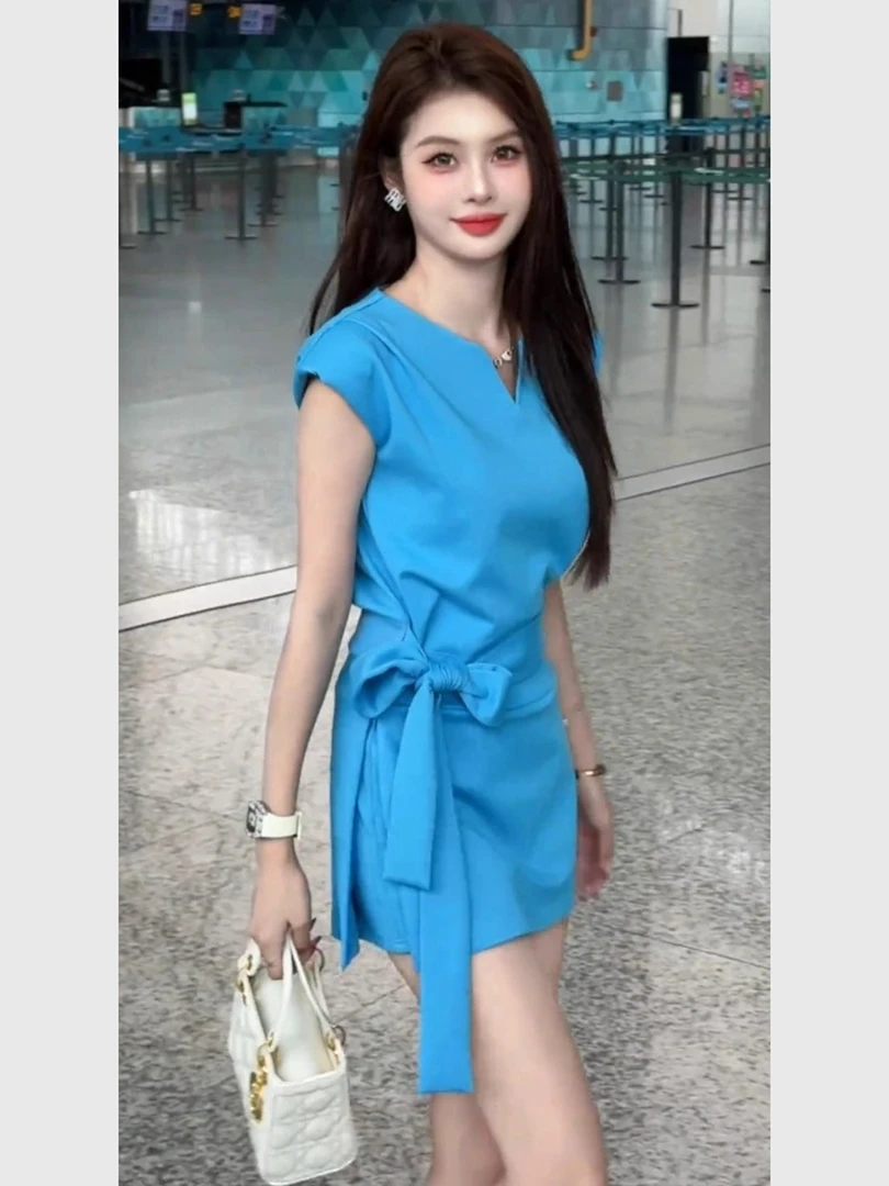 2025多巴胺大方得体穿搭一整套蓝色蝴蝶结上衣夏日独特漂亮套装裙