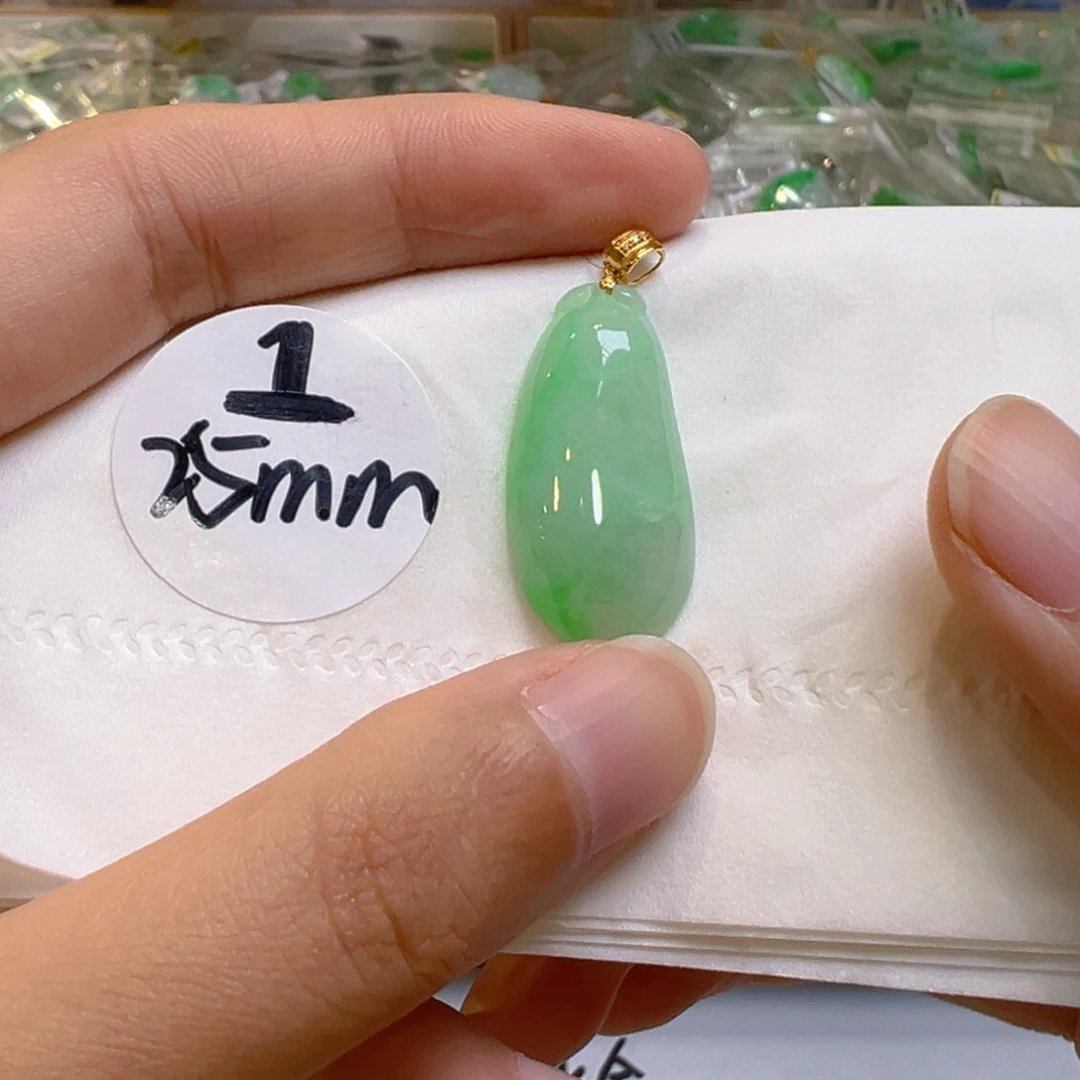 吊坠(不含链)18K金镶嵌翡翠