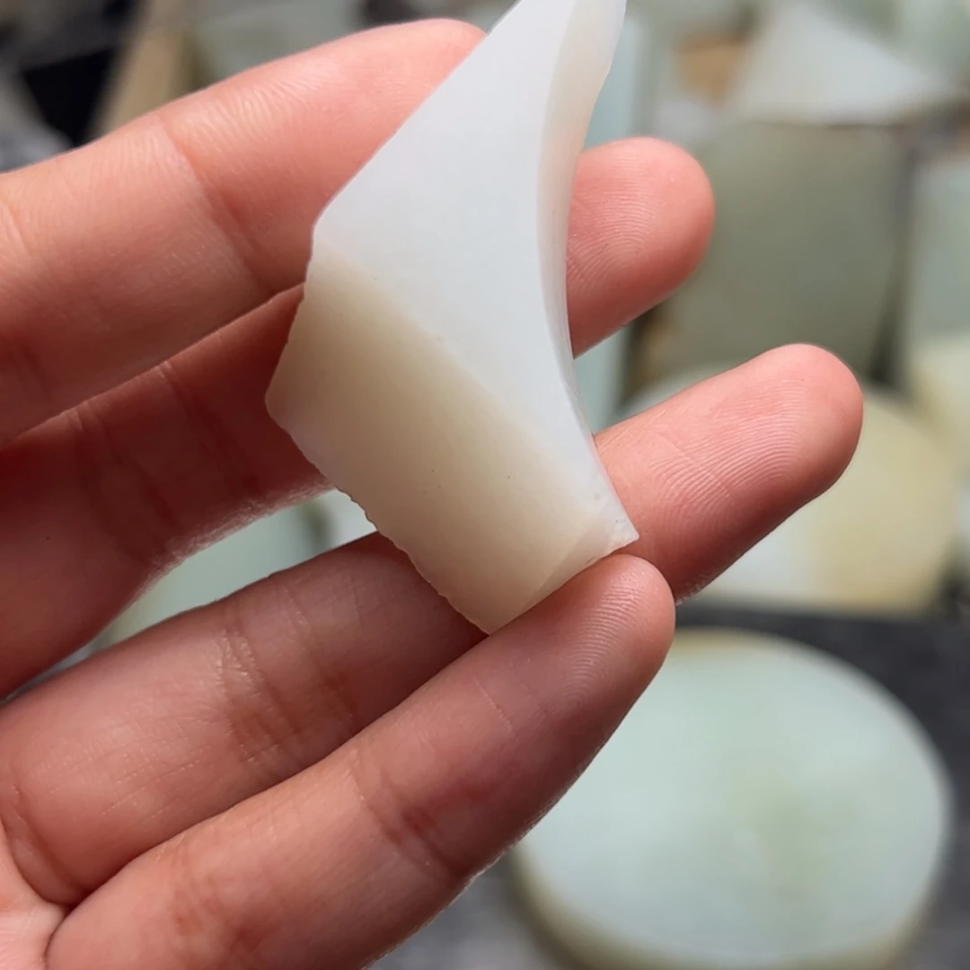 和田玉未镶嵌项链双**画