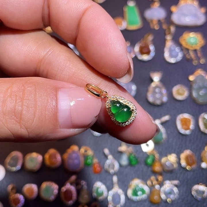 翡翠银S925镶嵌颈饰