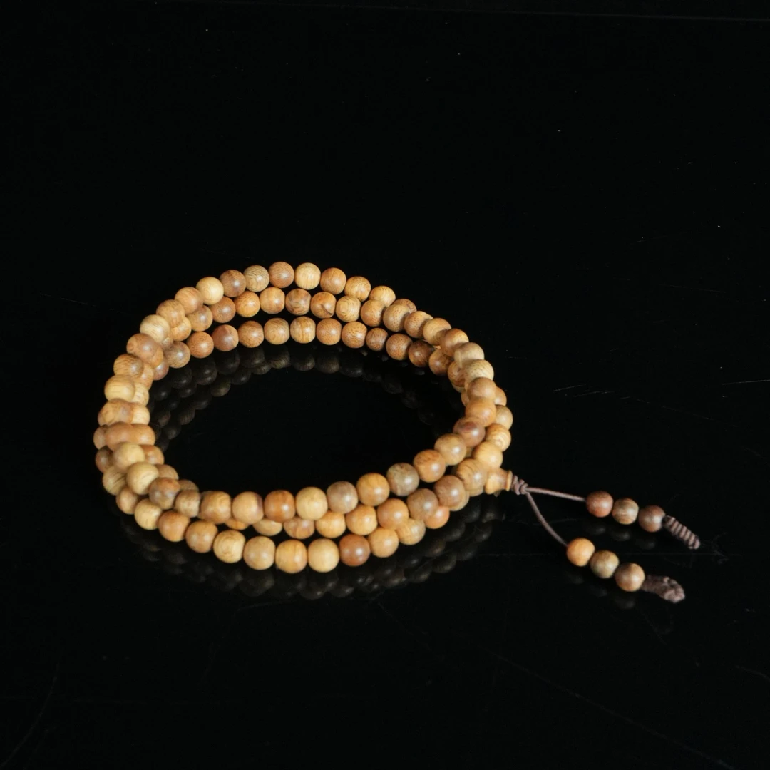 DY-B1699 缅甸黄油熟结老料沉香念珠 0.7cm 13.46g