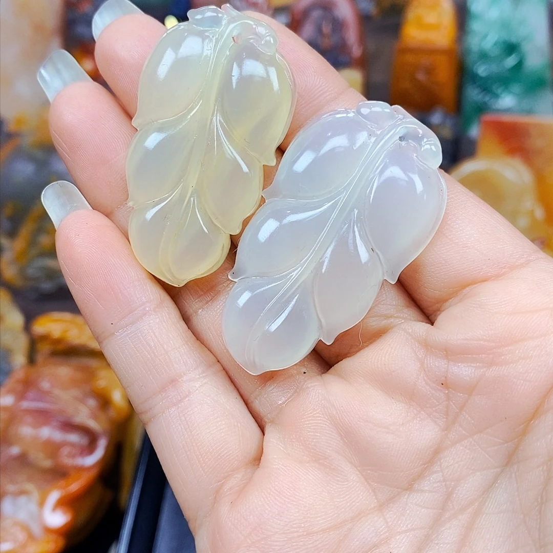 石英质玉（黄龙玉）未镶嵌颈饰