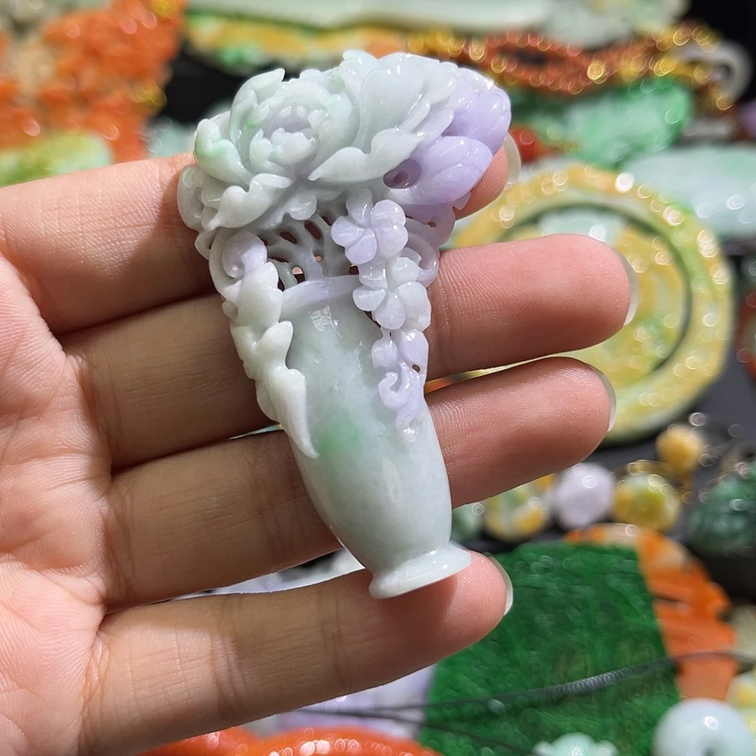 翡翠未镶嵌颈饰待编织