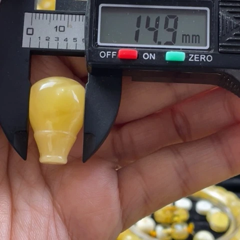 【闪购商品】未镶嵌蜜蜡裸石41杂
